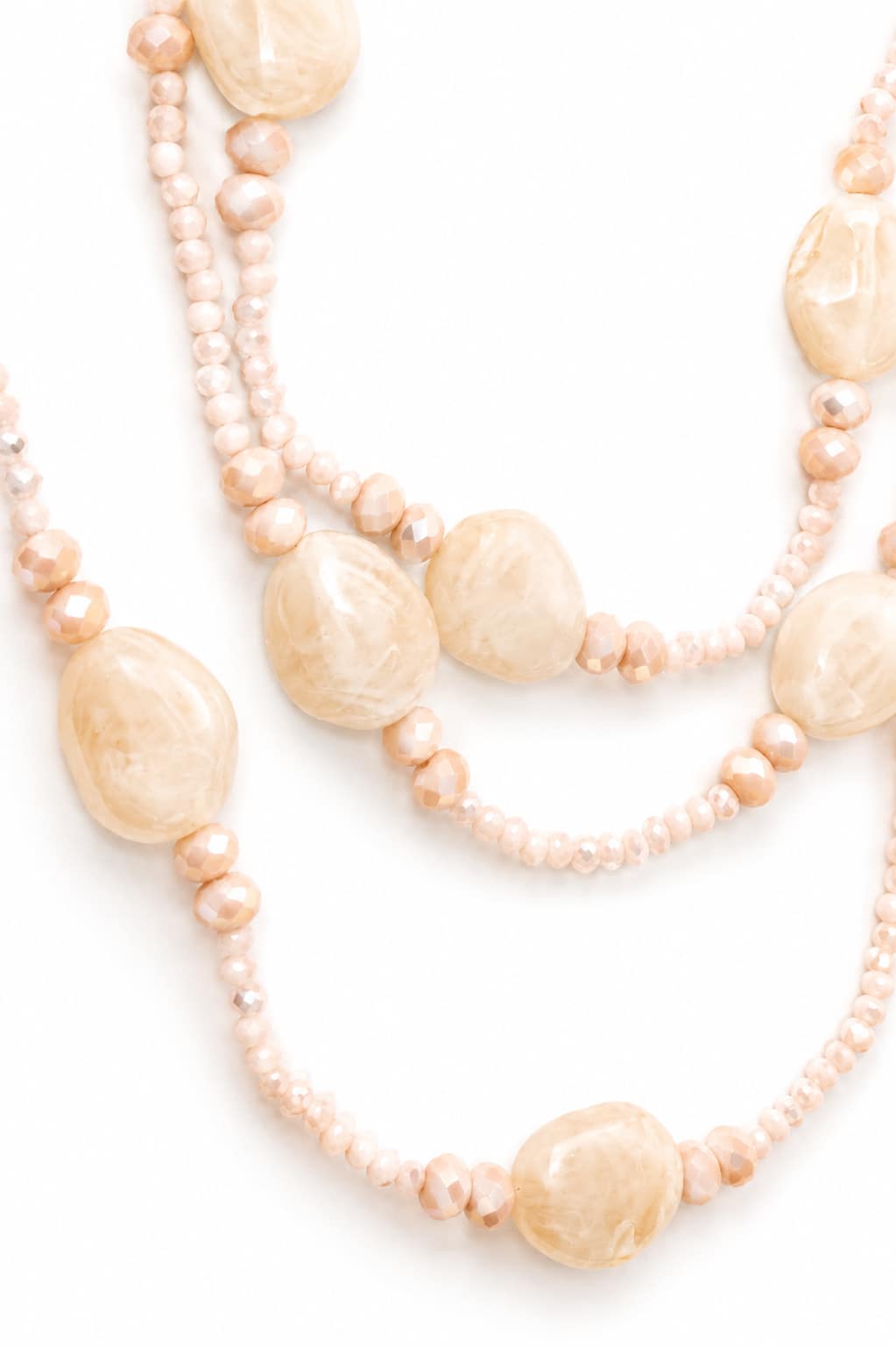 Collana Multifilo Rosa Cipria con Inserti Chiari