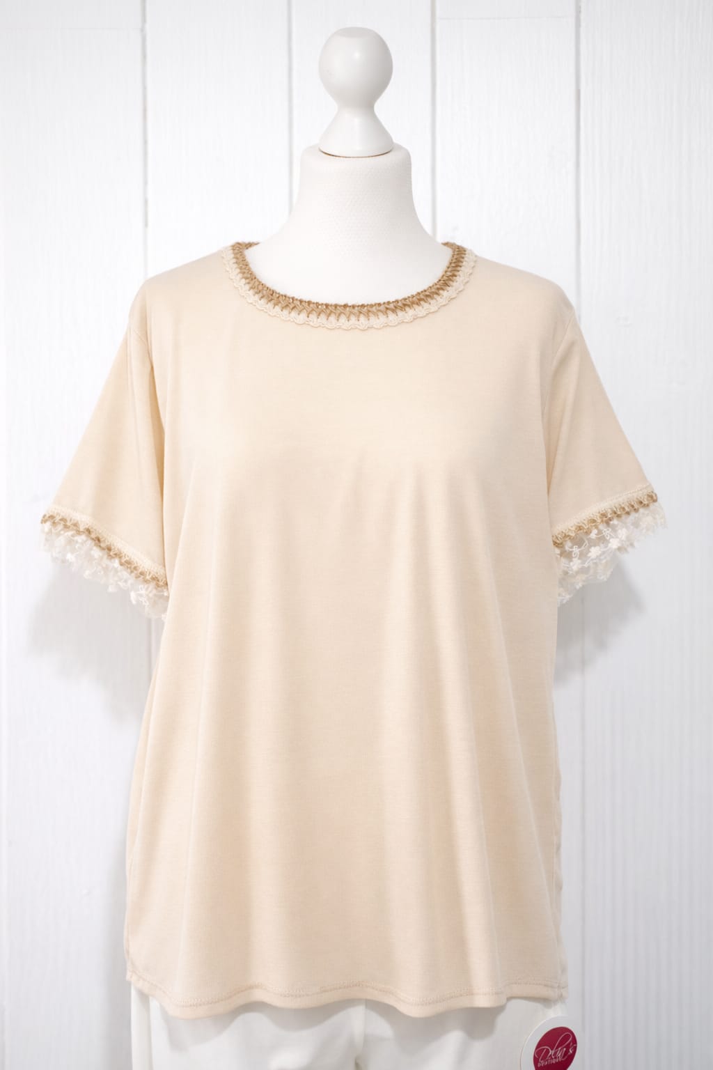 tshirt con merletto e macramè